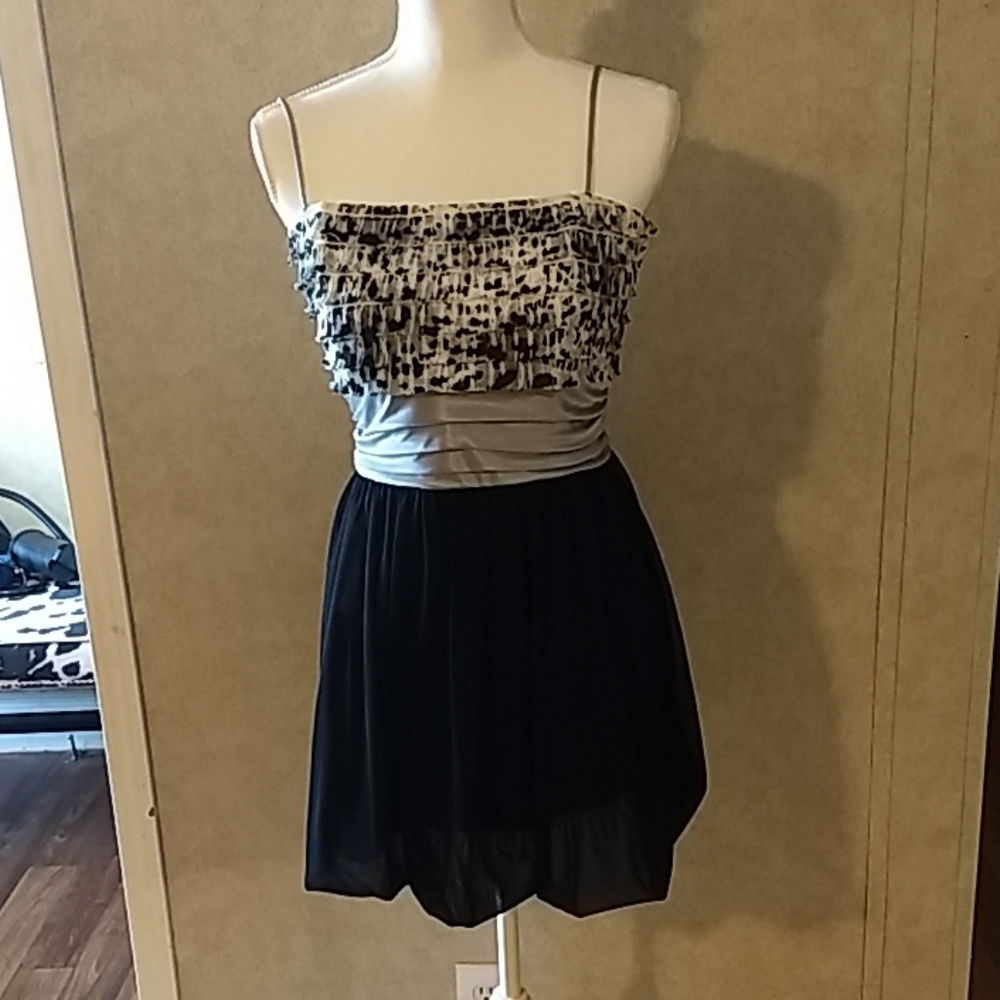 Women's dress